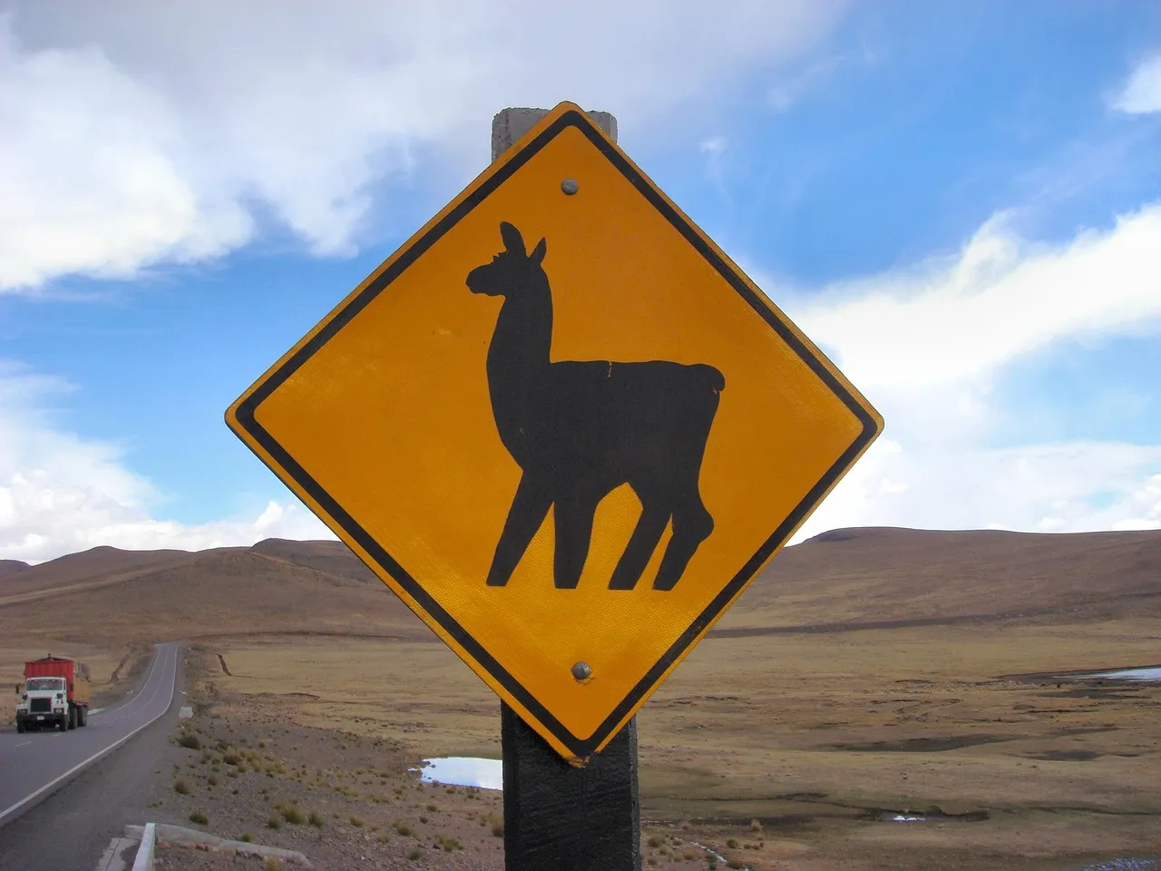 Photo showing warning sign, traffic sign, board and warning.