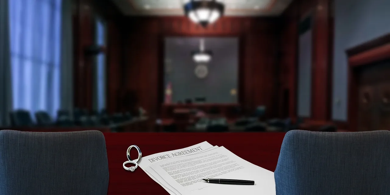 Photo showing divorce, agreement, courtroom and wedding.